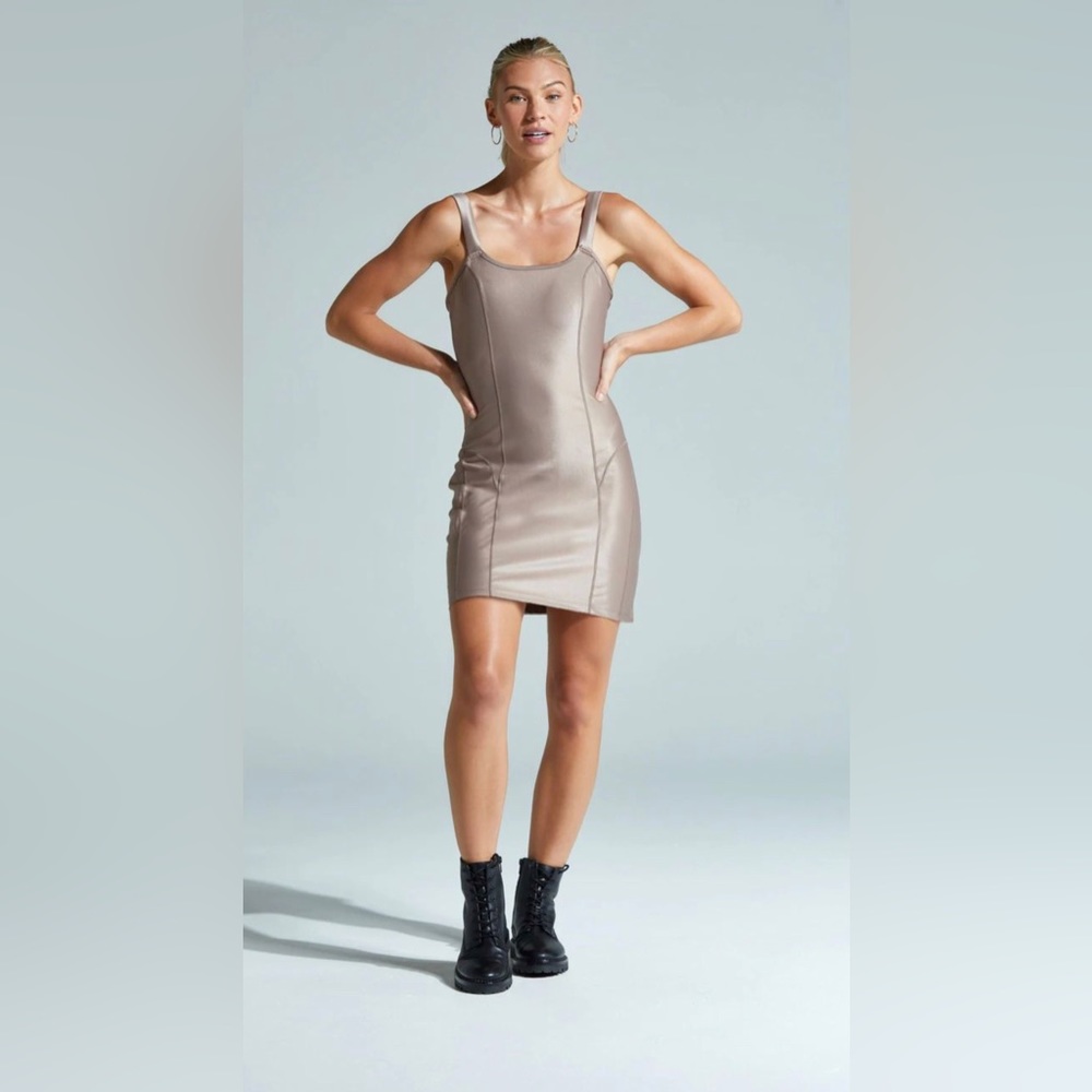 Noli Yoga Liquid Slim-Fit Dress